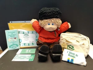 1985 Cabbage Patch Doll World Traveler RUSSLAND - Tragetasche - Tshirt - Ticket Geburtsurkunde - Bild 1 von 19