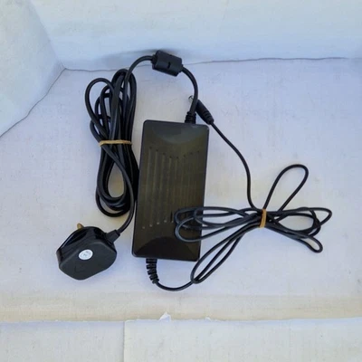 Unidad de fuente de alimentación digital Scalextric-Hornby P9300W (PSU C7024) Foto 1 de 3