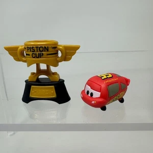 Tsum Tsum Lightning McQueen & Piston Cup Stand Figure Disney Pixar Cars 1" Jakks - Picture 1 of 8