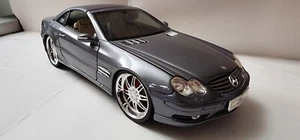 1/18 MAISTO MERCEDES BENZ SL 55 AMG LUXURY PLAYERS *MODIFIED READ* - Picture 1 of 7