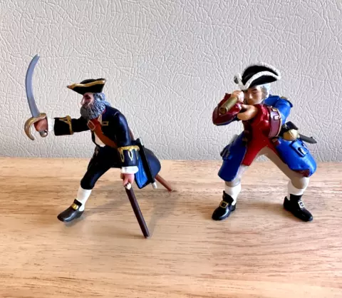 Papo Swashbuckler Pirate Captain w/ Peg Leg 2004 & Royal Navy Captain 2005 Lot Cover