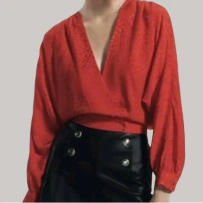 Blusa Top Zara Jacquard Sobrepelliz Imitación Envoltura Lunares Roja Med Foto 1 de 4