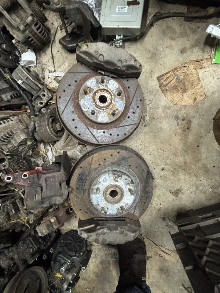 Pinzas de freno y nudillos delanteros AWD conversión Mitsubishi 3000GT y Dodge Stealth Foto 1 de 1