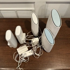 NETGEAR Orbi rbr20 with 4x satellites 1 rbr20 2 rbw30 & 2 rbs50 5 total - Picture 1 of 2