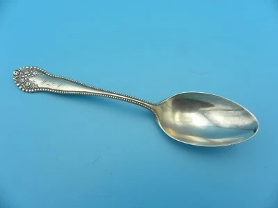 Antigua cuchara esterlina con patrón de "Lancaster Rose" hecha por Gorham Foto 1 de 4