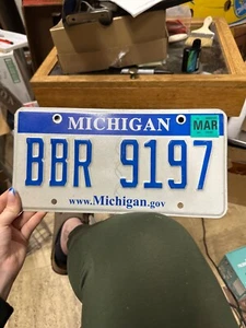 2000s Michigan License Plate BBR 9197 www.Michigan.gov - Picture 1 of 18