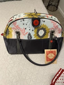 2 Red Hens Coop Carry Diaper Bag Tote with Changing Pad - Picture 1 of 7