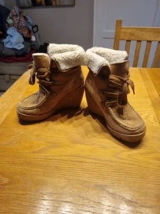 Rocket Dog Suede Tan Lace Up Heel Wedge Ankle Boots UK4 EU37 - Picture 1 of 12