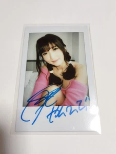 Hibiki Otsuki Cheki Instax Polaroid Foto handsigniert signed Nr.4 - Bild 1 von 1