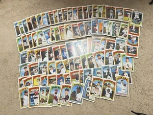 Lot of 100 Baseball Cards MLB Mixed Years Trading Card Topps - Picture 1 of 5