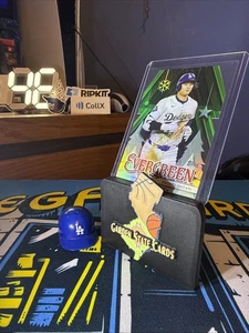 2025 Topps Holiday - Shohei Ohtani Evergreen Die Cut Insert SP - Dodgers - Picture 1 of 2