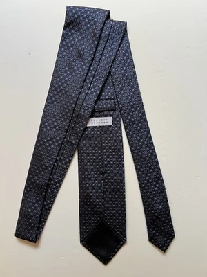 Gravata de seda manchada Barneys New York feita na Itália espinha de peixe marinha luz das estrelas sem reserva - Imagem 1 de 4