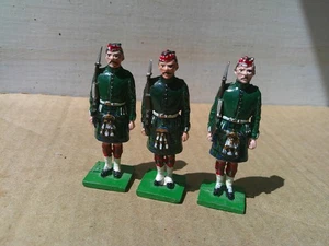 British Highlanders lot of 3, 54mm well painted metal, DJ - Picture 1 of 1