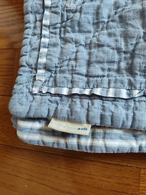 Pottery Barn Kids Nautical Crossstitch Anchor Stripe Linen Crib Quilt 35X50 Read - Imagem 1 de 4