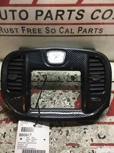 19 CHRYSLER 300 Air Cond./heater Vents center dash w/clock - Picture 1 of 3