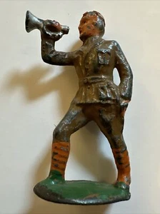 BARCLAY Marching Doughboy Bugler WWI Dimestore Toy Soldier without Helmet GC - Picture 1 of 6