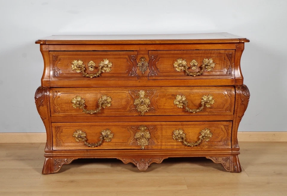 Commode tombeau époque Régence - Photo 1/4
