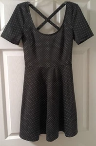 H&M Minikleid Damen schwarz mit weißen Tupfen Kurzarm Größe XS - Bild 1 von 2