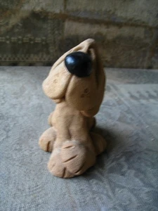 Basset Hound - Estatuilla de arcilla hecha a mano - Imagen 1 de 7