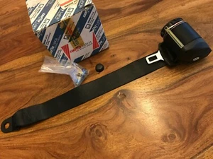 Lancia Thema 88-94 NEW GENUINE right hand rear seat belt 5892077 17E - Picture 1 of 7