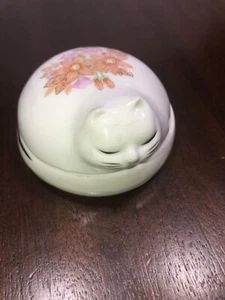 Joyero baratija gato durmiente gatito coleccionable rosa floral porcelana blanca - Imagen 1 de 11