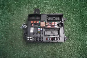 2017 2018 2019 CADILLAC CTS ENGINE FUSE BOX JUNCTION RELAY OEM - Picture 1 of 2