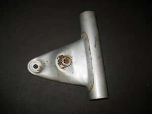 1975 RV125 HEADLIGHT RH FORK BRACKET EAR MOUNT SUZUKI RV 125 TRACKER 1973-1977 - Bild 1 von 4