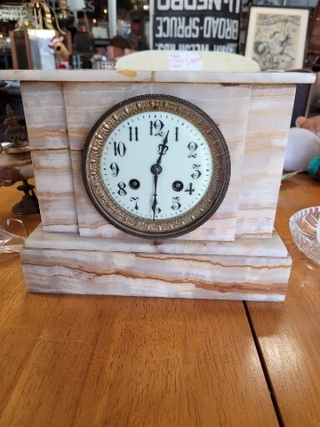 French Onix Mantel Clock Damage To The Top Meuaille Vingenti Cover