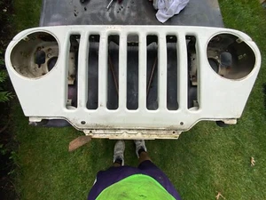 Jeep Wrangler TJ LJ Stone WHITE PW1 OEM Front Grille / Grill 1997-2006 - Bild 1 von 10