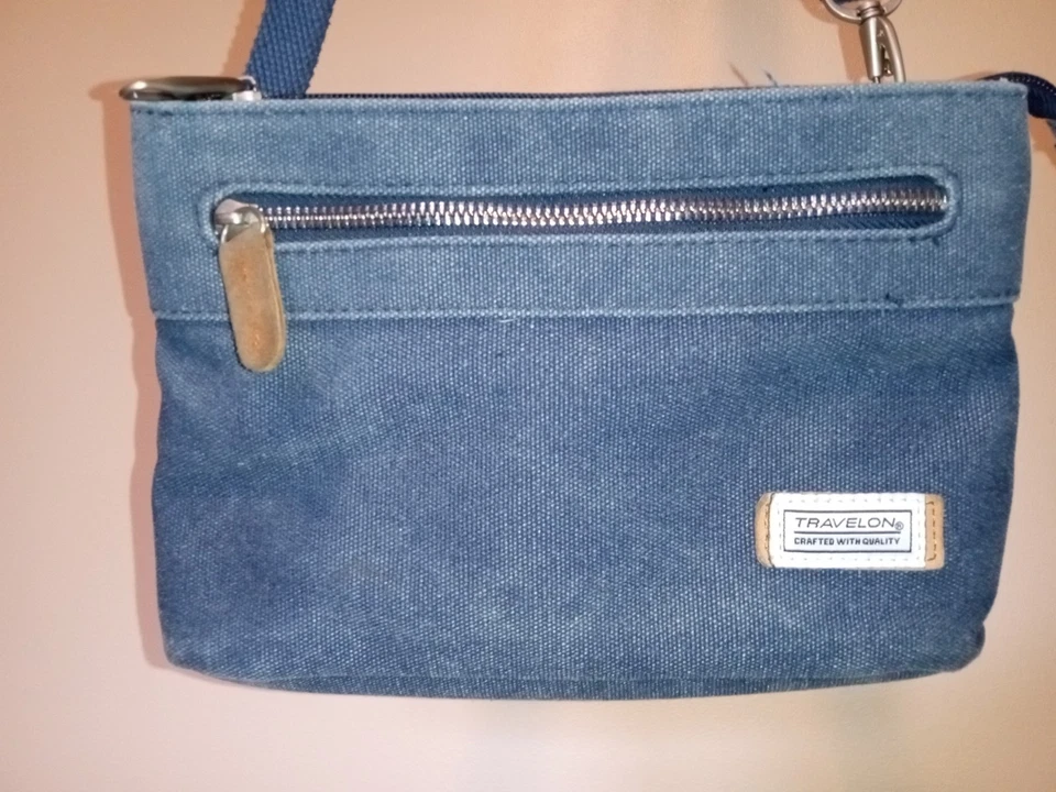 Bandolera Travelon Anti-Robo Heritage Denim Foto 1 de 4