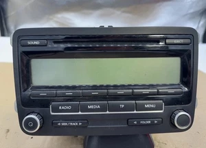 VW Golf 5,6 Passat B6 B7 Caddy 2K Touran 1T Autoradio Delphi 1K0035186AA - Bild 1 von 5