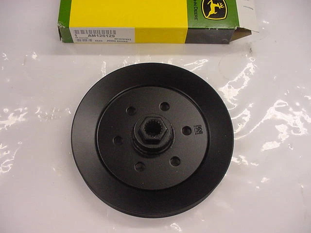 Polea de transmisión genuina OEM JOHN DEERE AM126129 LX SABRE tractores de jardín Foto 1 de 1