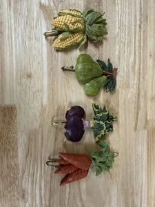 Wall Hangers, Ceramic Vegetables - Picture 1 of 3
