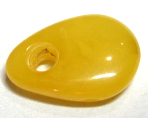 Genuine BALTIC AMBER LOOSE BEAD STONE / PENDANT/ AMULET - Egg Yolk Butterscotch - Picture 1 of 16