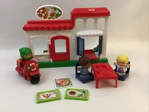 Fisher Price Little People Italian Restaurant We Deliver Pizza Place Complete - Picture 1 of 15