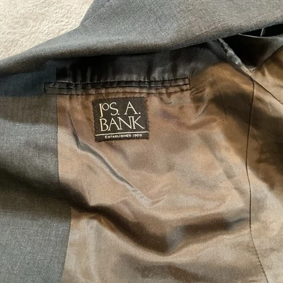 Joseph A Bank 2 Piece Suit Mens 42R 34x30 Dark Gray Wool 3 Button - Image 1 of 4