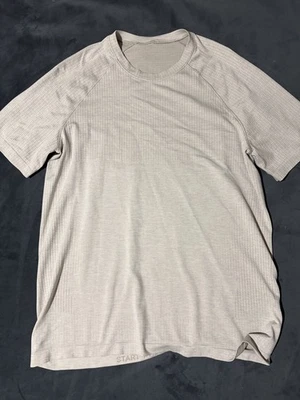 Camisa manga corta lululemon Metal Vent Tech. Mediano. Lino crudo/blanco. Foto 1 de 4