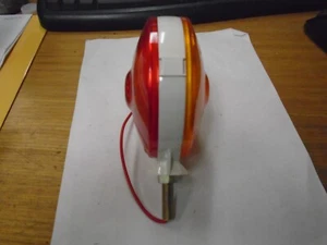 Truck-Lite 70300 4" Dual Face Red/Amber Round 1 Stud Fender Mount Tail Light - Picture 1 of 4