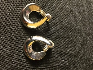Vintage 1980er AVON 1" Clip auf silberfarbene gedrehte Creolen - Bild 1 von 5
