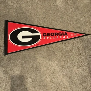 WinCraft Georgia Bulldogs NCAA Classic Carded Felt Pennant, 12 x 30" Full Sized - Picture 1 of 4