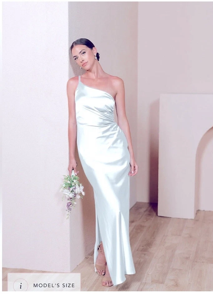 Vestido de dama de honor Revelry blanco Foto 1 de 2