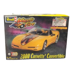 Revell 85-1904 Wheels of Fire SnapTite 2000 Corvette Convertible 1:25 SEALED HTF - Picture 1 of 6