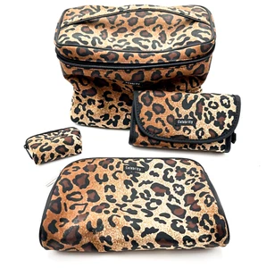 Juego de 4 bolsas de viaje cosméticas con estampado de animales famosos de 10" x 8" x 5" - Imagen 1 de 13