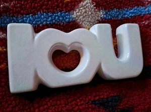 Target Bullseye’s Playground “I❤️U” I Love You Vase - Iridescent Valentine's NEW - Picture 1 of 8