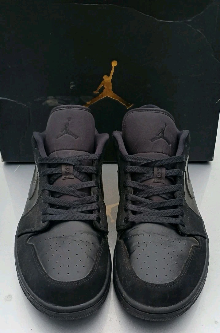 Jordan 1 Low Triple Black - 553558-056 for Sale Jordan 1 Low Triple Black - 553558-056 for Sale