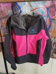 Arc’teryx × Concepts × Gore-Tex Beta SL Jacket Size S Black Magenta - Picture 1 of 6