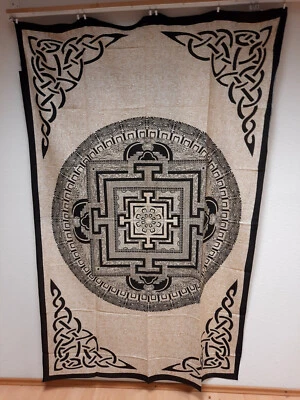 XL Wandbehang Tagesdecke Tuch Indien 140x210 Yantra Mandala Tibet beige Runen - Bild 1 von 4