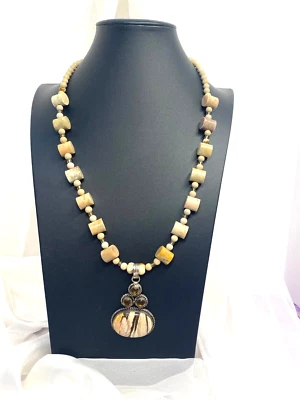 Collar colgante de jaspe y citrino Foto 1 de 4