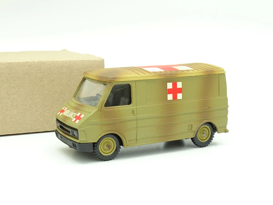 Solido Militare Esercito SB 1/50 - Citroen C35 Ambulanza Sabbia - Immagine 1 di 1