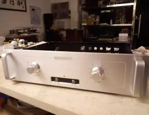 Preamplificador de tubo 12AU7 ECC88 circuito de arco de referencia de ZHI / transformador / estuche - Imagen 1 de 9